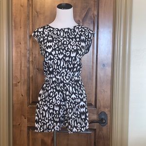 Tie back cheetah print romper